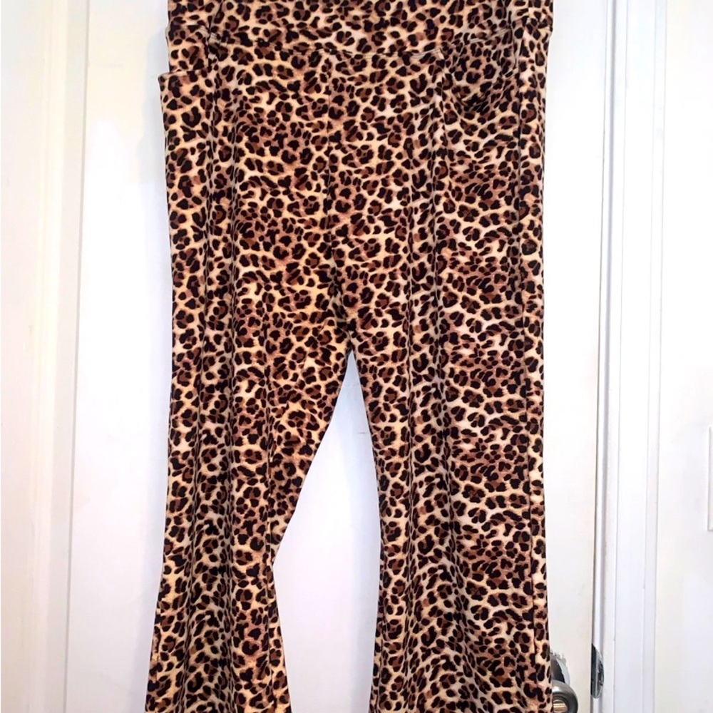 SEVEGO LEOPARD DRESS PANTS / LEGGINGS